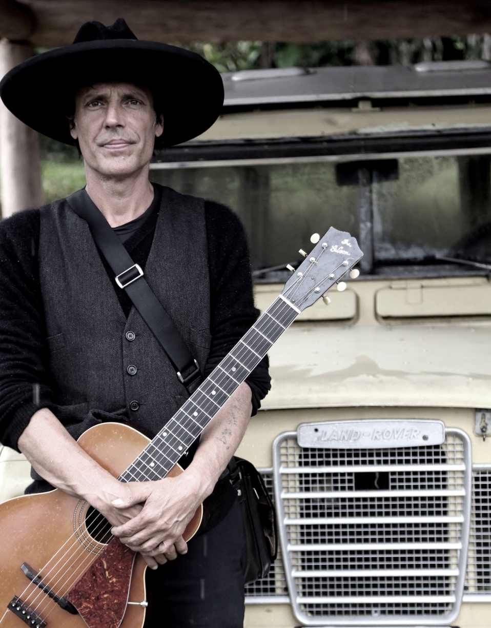 Rebel_LeMag_Jean_Leloup_Cirque_du_Soleil